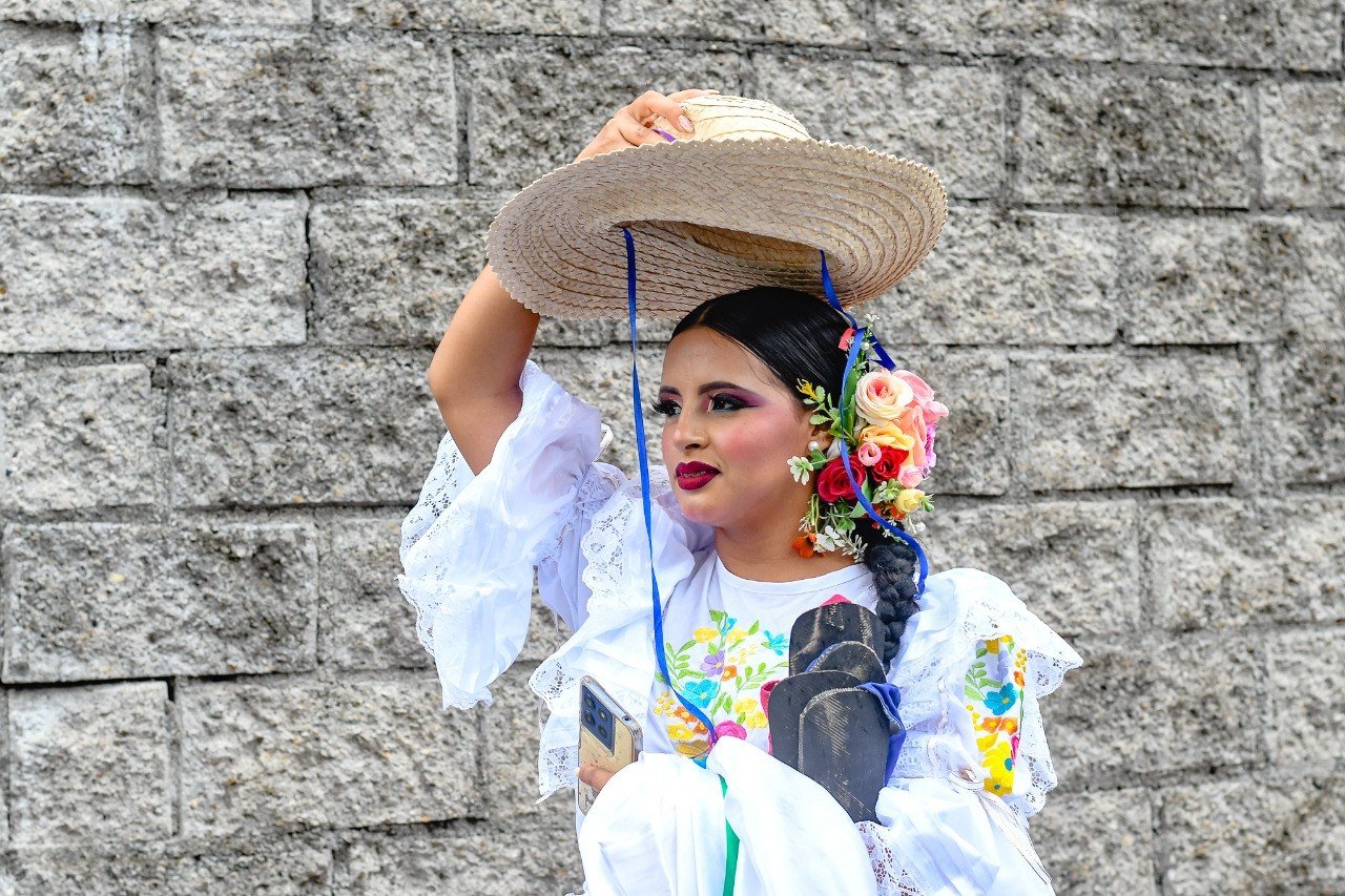 Gran Desfile de San Juan 2026 en Ibagué: el fuego, la calle y el folclor que no esperó la lluvia