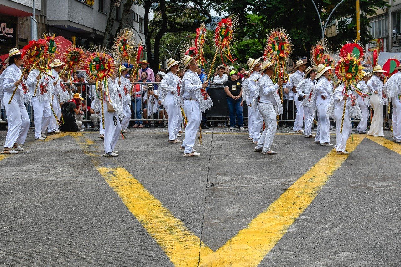 Gran Desfile de San Juan 2026 en Ibagué: el fuego, la calle y el folclor que no esperó la lluvia