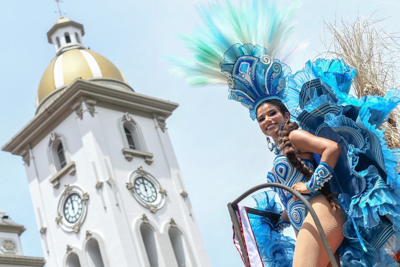 Gran Desfile de San Juan 2026 en Ibagué: el fuego, la calle y el folclor que no esperó la lluvia